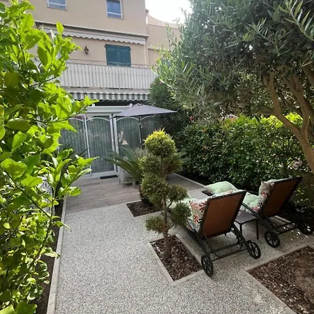 Cote D'azur In Port Rez De Jardin 65m2 By Interhome Appartamento *