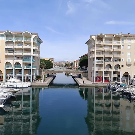 Cote D'azur In Port Rez De Jardin 65m2 By Interhome Apartman *